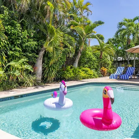 Tropical Escape With Heated Saltwater Pool - Just 6 Min To The Sand